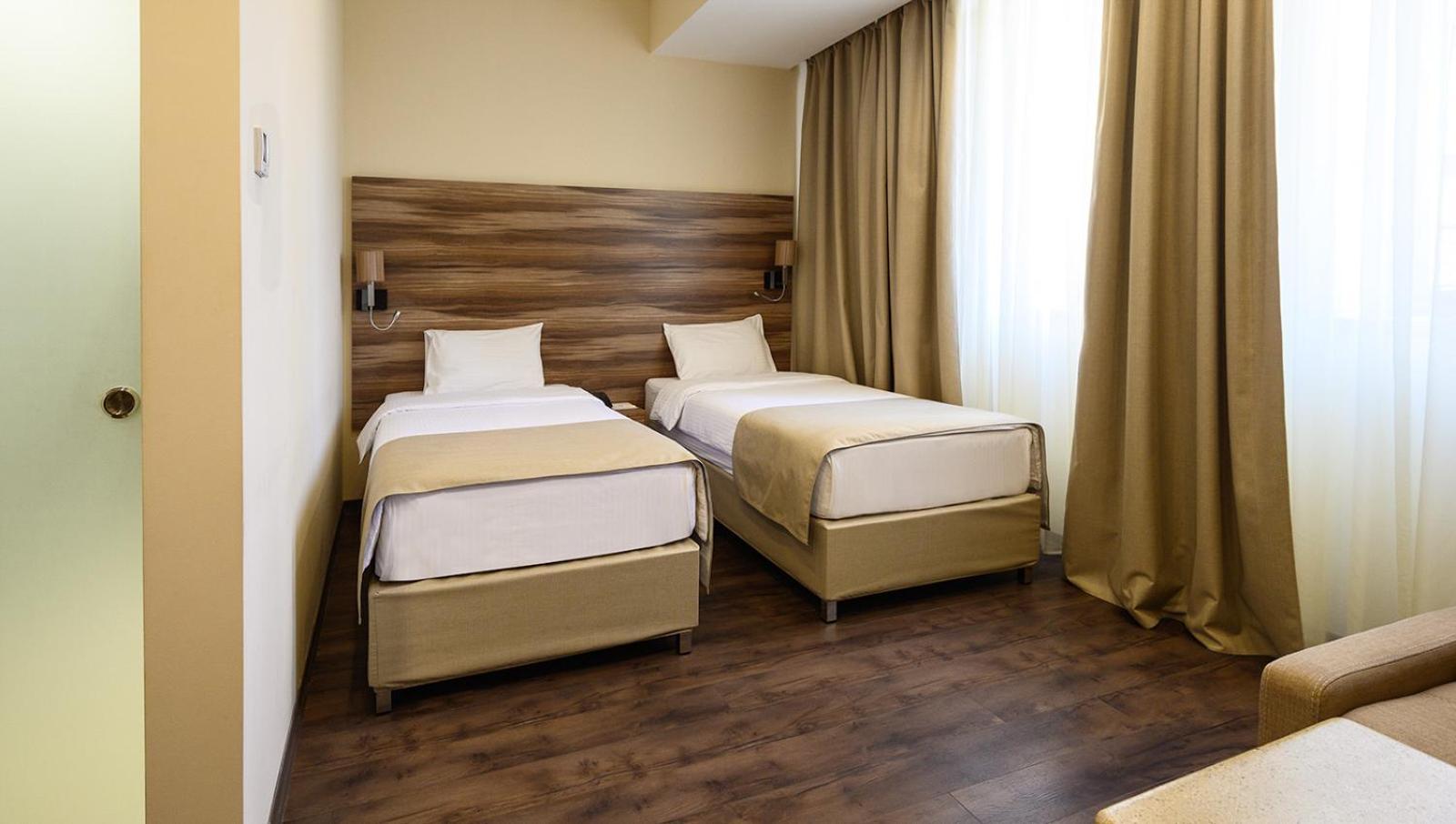 Nacho Hotel Yerevan Bagian luar foto