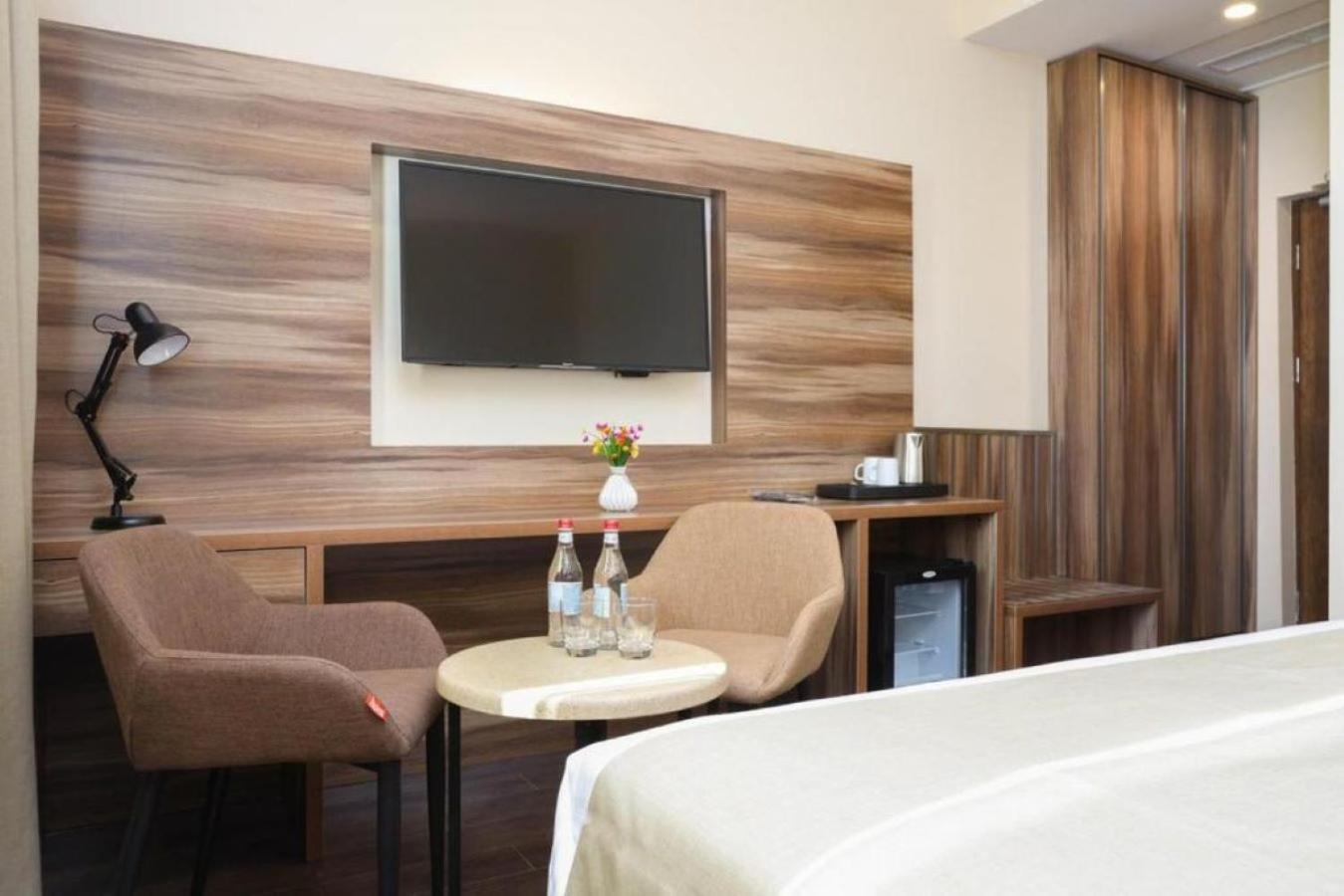Nacho Hotel Yerevan Bagian luar foto