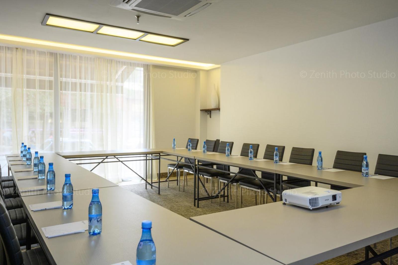 Nacho Hotel Yerevan Bagian luar foto